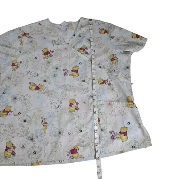 Disney Scrub  Top Winnie the Pooh Bear Piglet Medical Cream Size XL - Picture 14 of 14